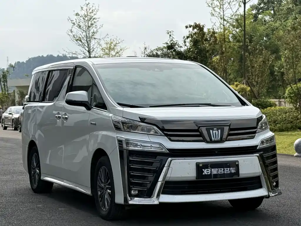 Toyota Vellfire 2023 — фото 3