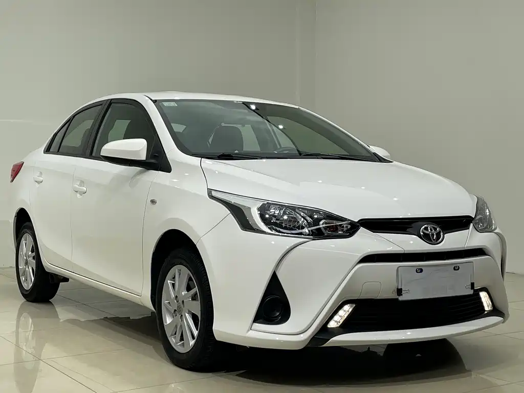 Toyota Yaris L 2018 — фото 3