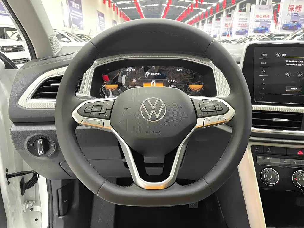 Volkswagen T-Roc 2025 — фото 4