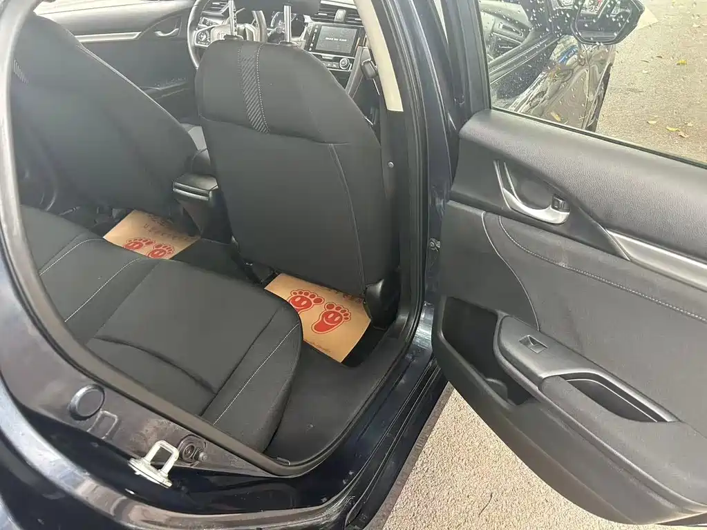 Honda Civic 2018 — фото 13