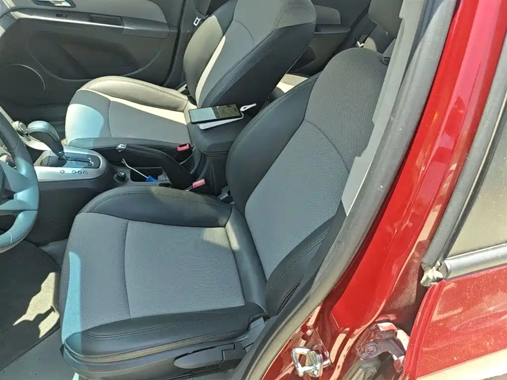 Chevrolet Cruze 2014 — фото 15