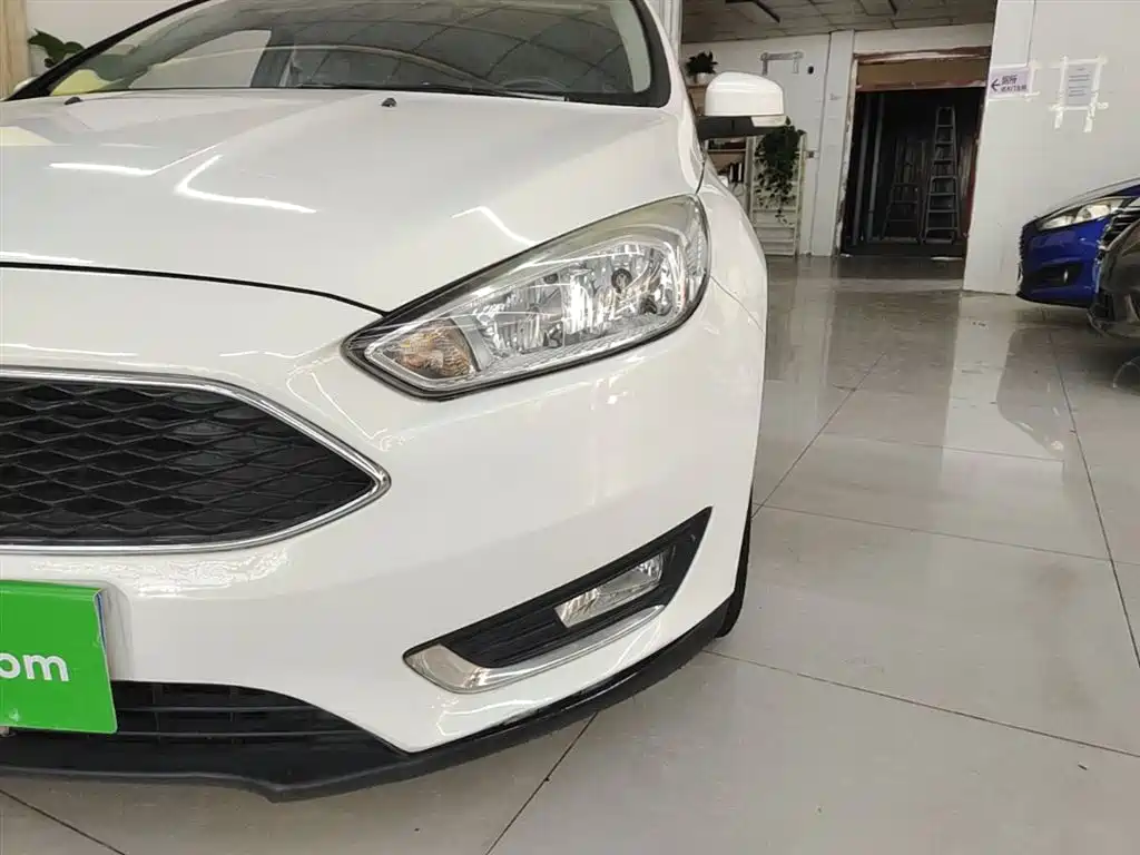 Ford Focus 2017 — фото 24