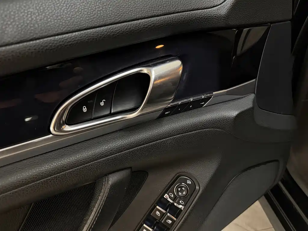 Porsche Panamera 2016 — фото 15