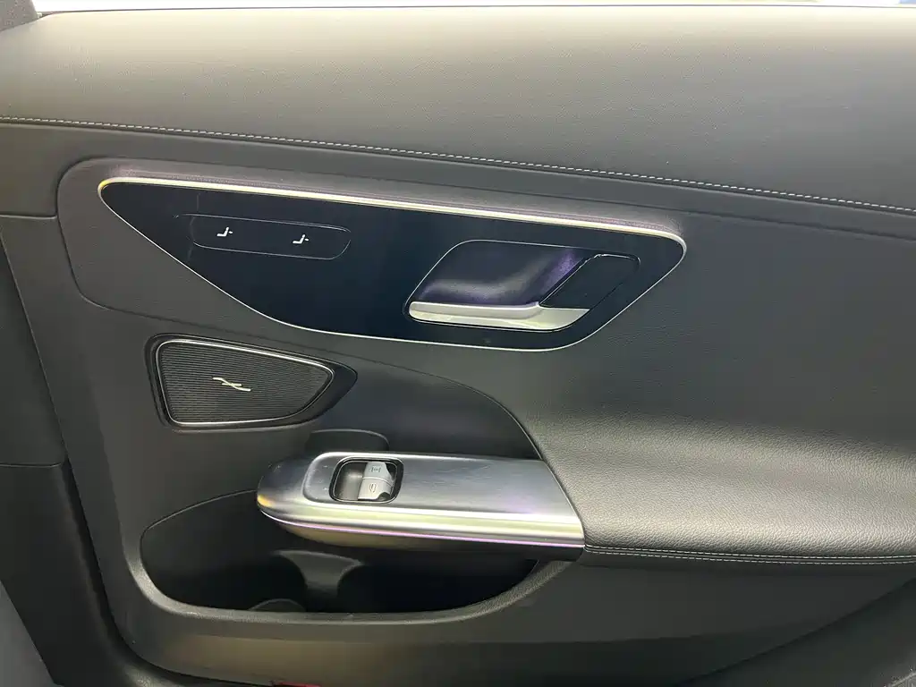 Mercedes-Benz C-Class 2022 — фото 23