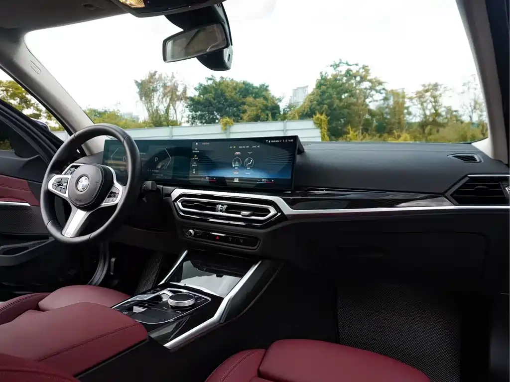 BMW 3 Series 2023 — фото 15