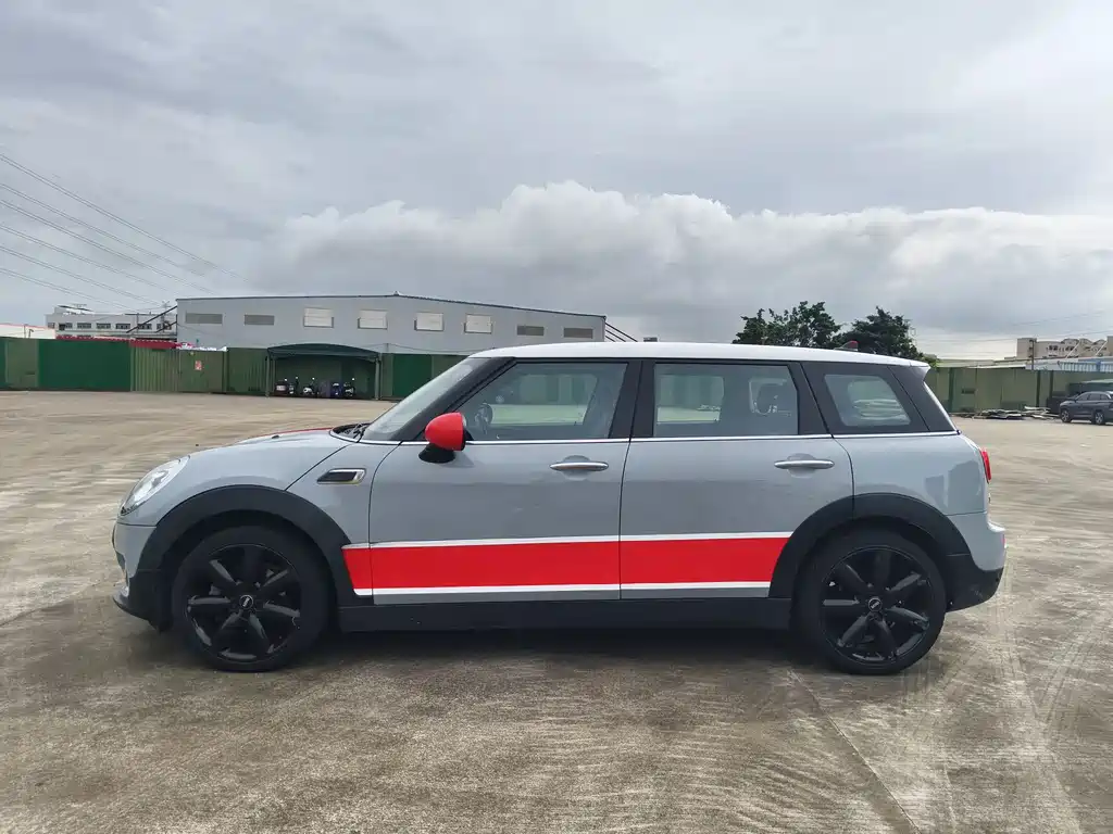 MINI Clubman 2018 — фото 10