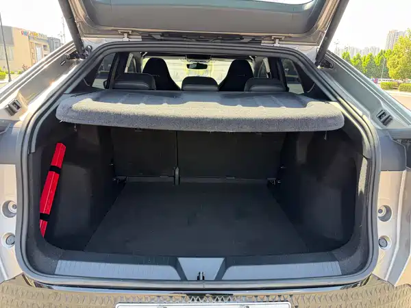 Volkswagen Distinctive 06 2025