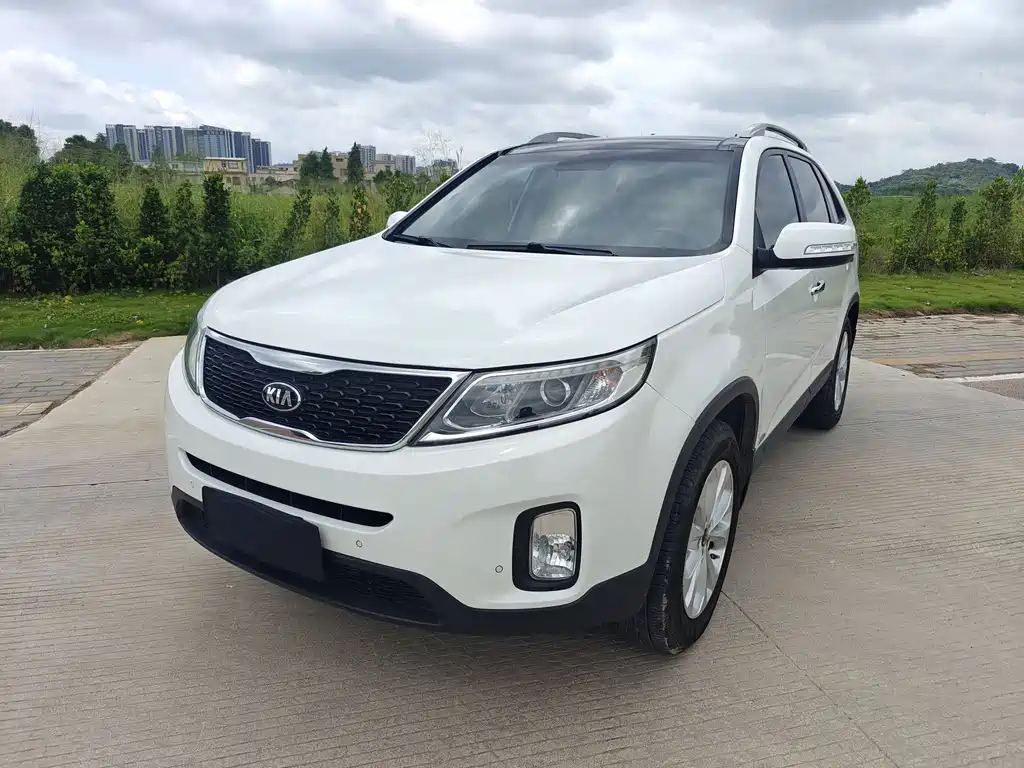 Kia Sorento 2013 — фото 1