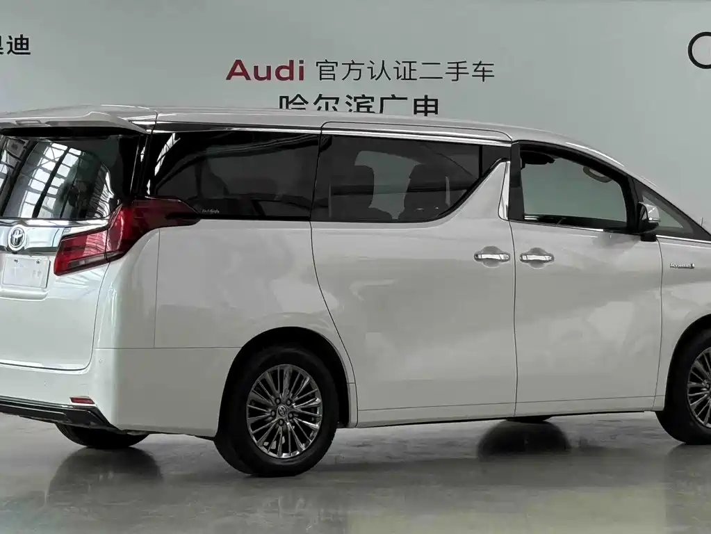 Toyota Alphard 2019 — фото 2