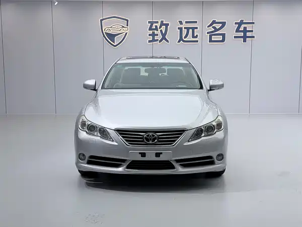 Toyota Reiz 2011