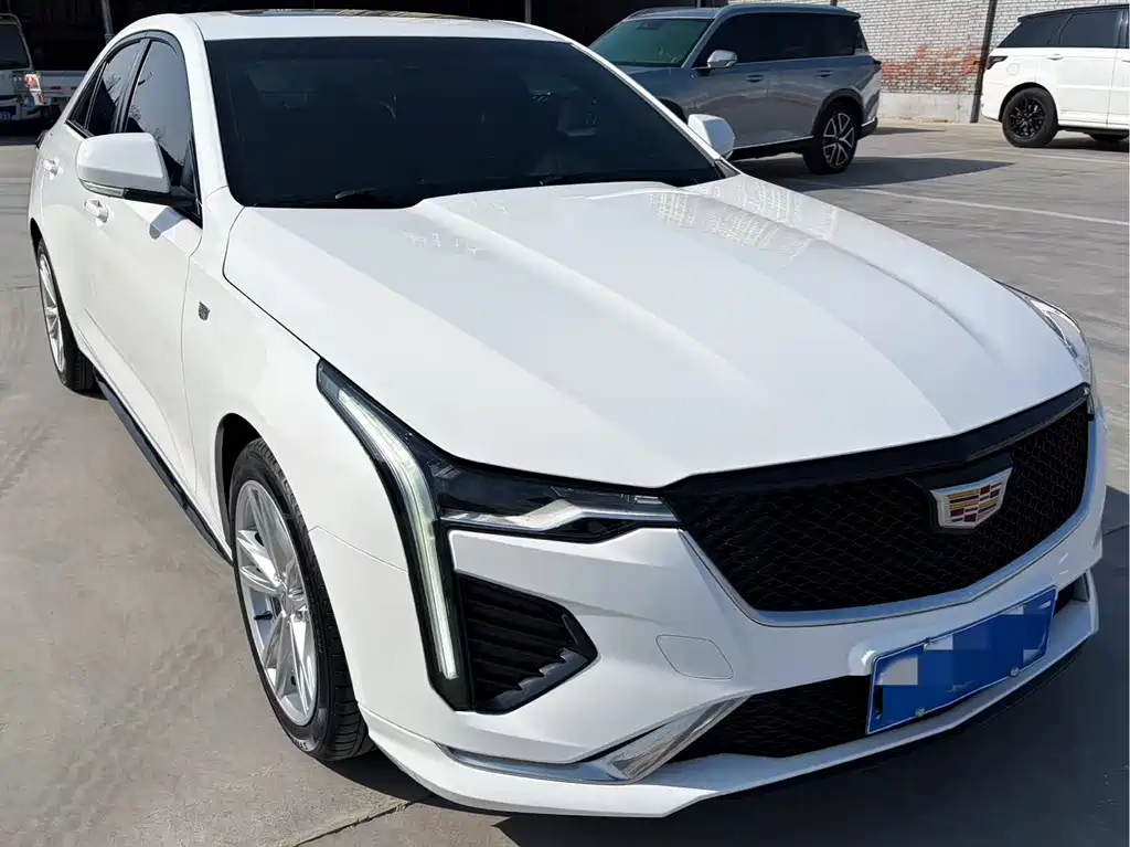 Cadillac CT4 2021 — фото 1
