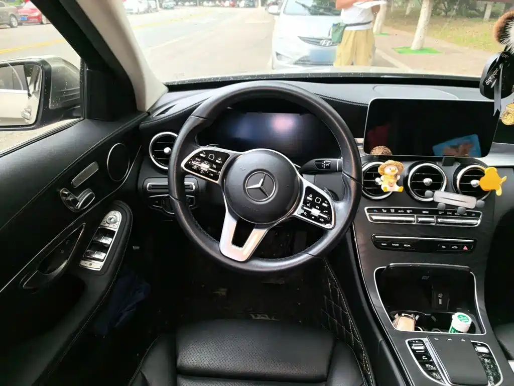 Mercedes-Benz C-Class 2019 — фото 11