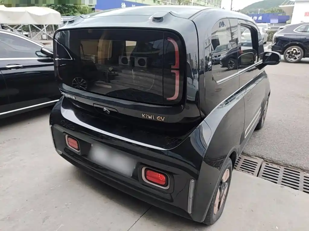 Baojun Kiwi EV 2022 — фото 7