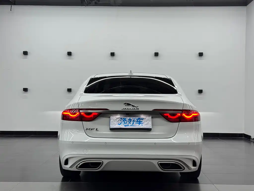 Jaguar XFL 2022 — фото 14