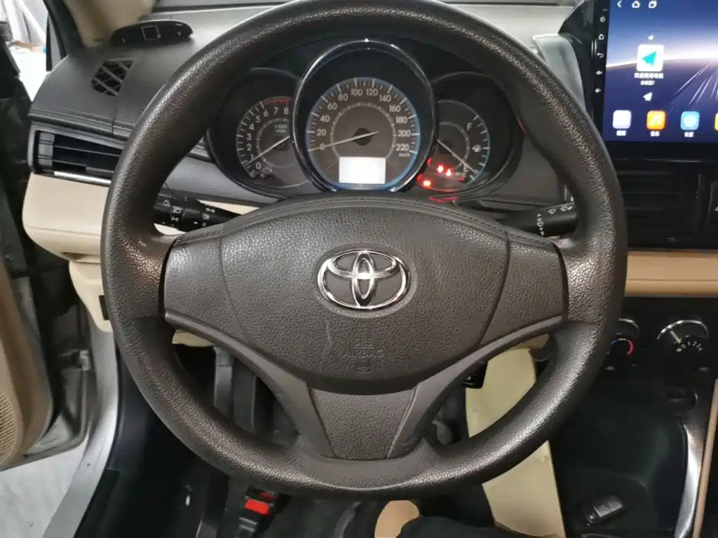 Toyota Vios 2015 — фото 11