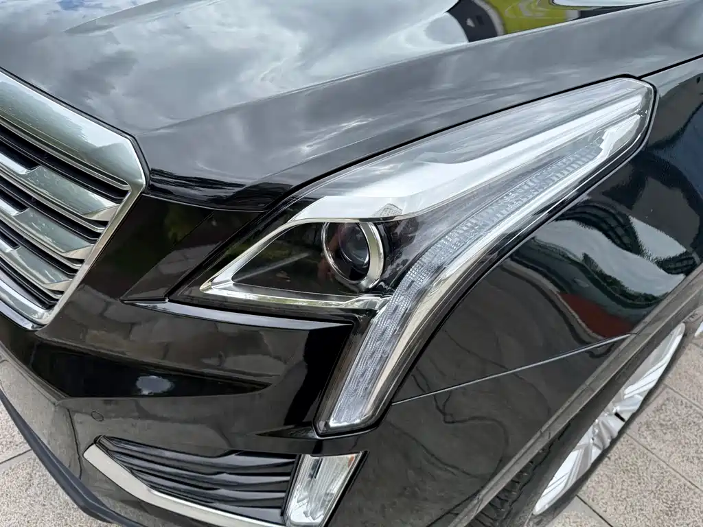 Cadillac XT5 2019 — фото 12