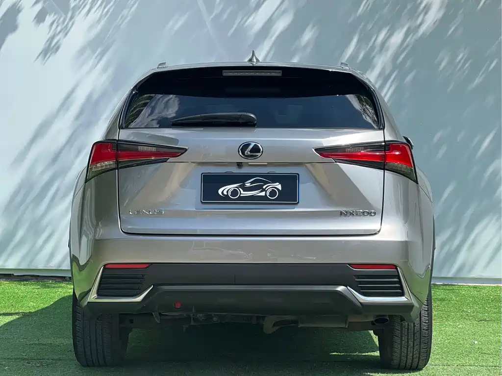 Lexus NX 2021 — фото 8