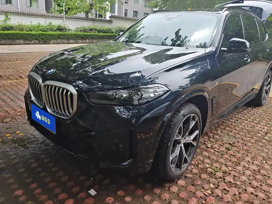 BMW X5 2025 — фото 1
