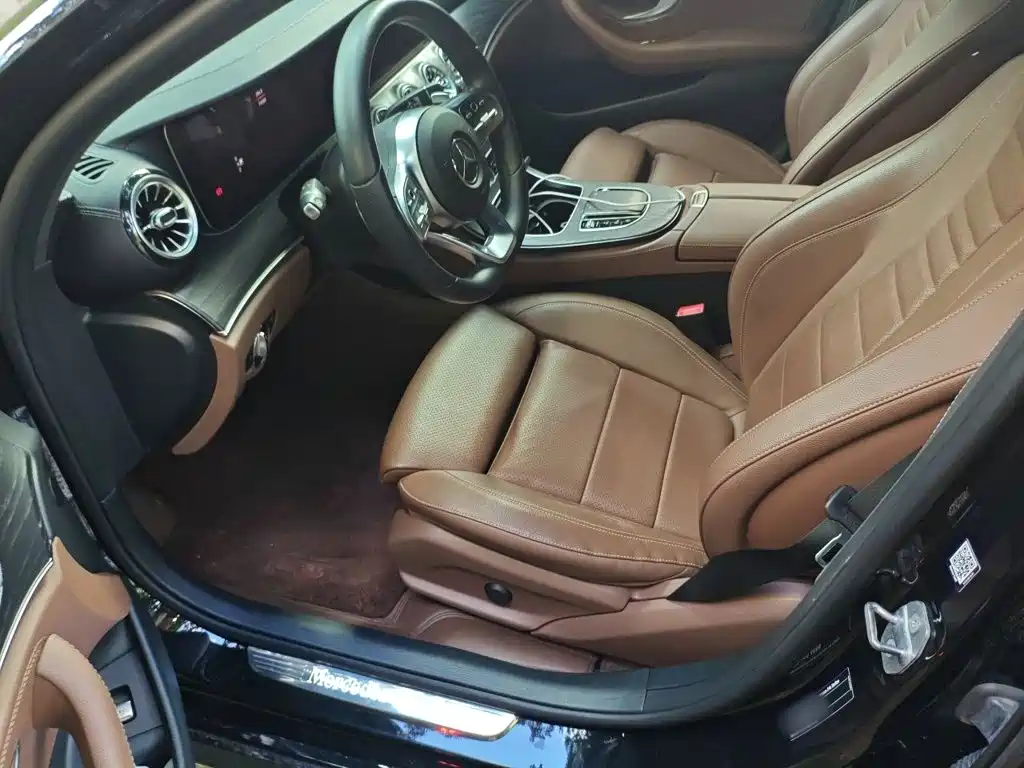 Mercedes-Benz E-Class 2020 — фото 16