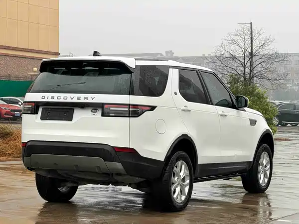Land Rover Discovery 2020