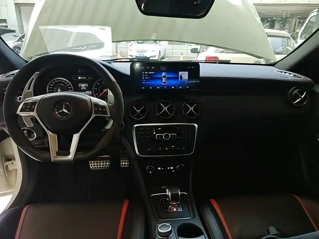 Mercedes-Benz A-Class AMG 2015 — фото 10