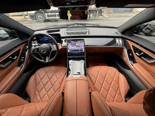 Mercedes-Benz Maybach S-Class 2025