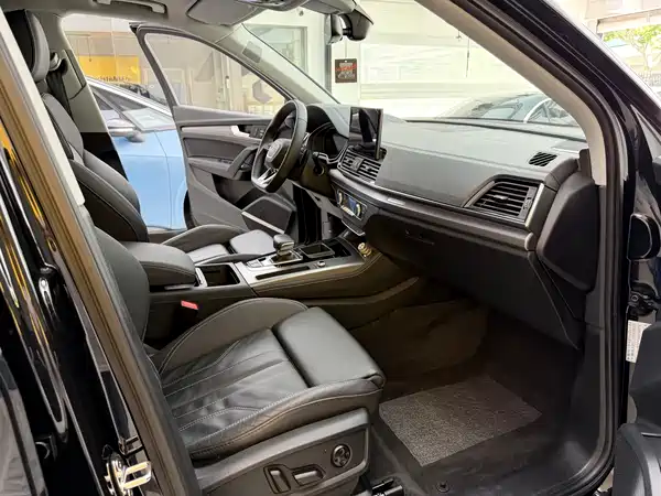 Audi Q5L 2022