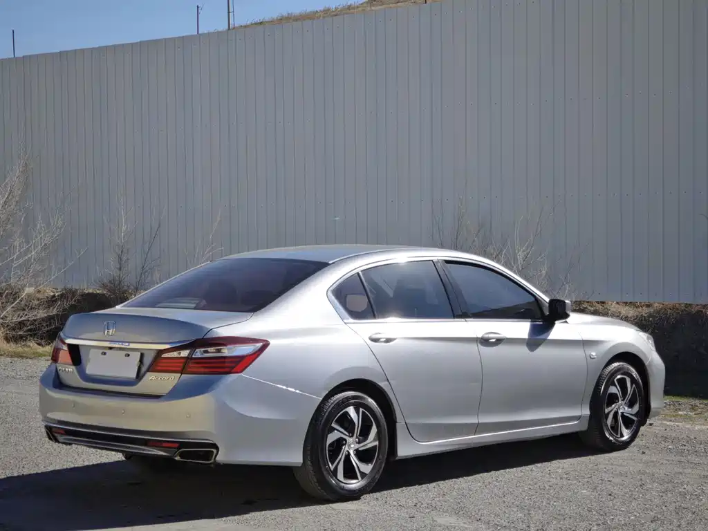 Honda Accord 2018 — фото 4