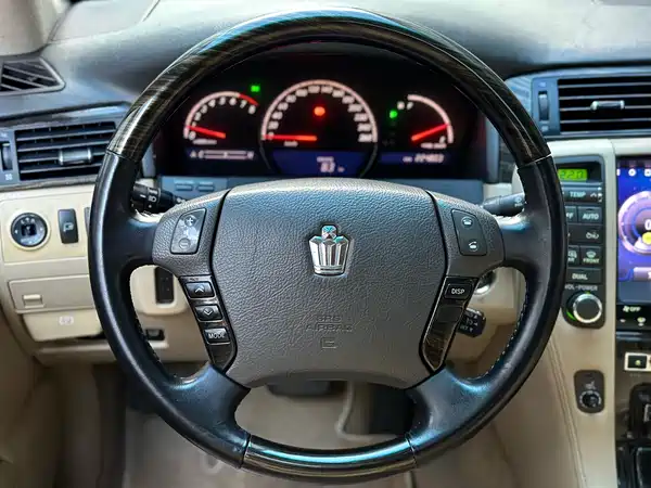 Toyota Crown 2005