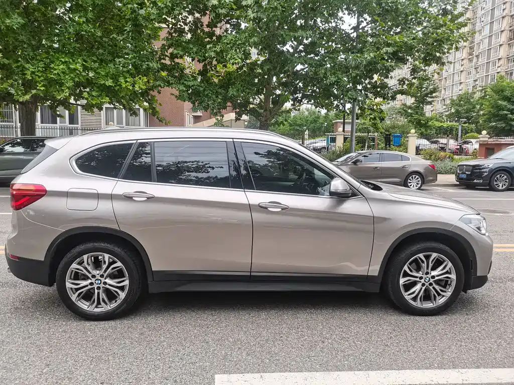 BMW X1 2018 — фото 11