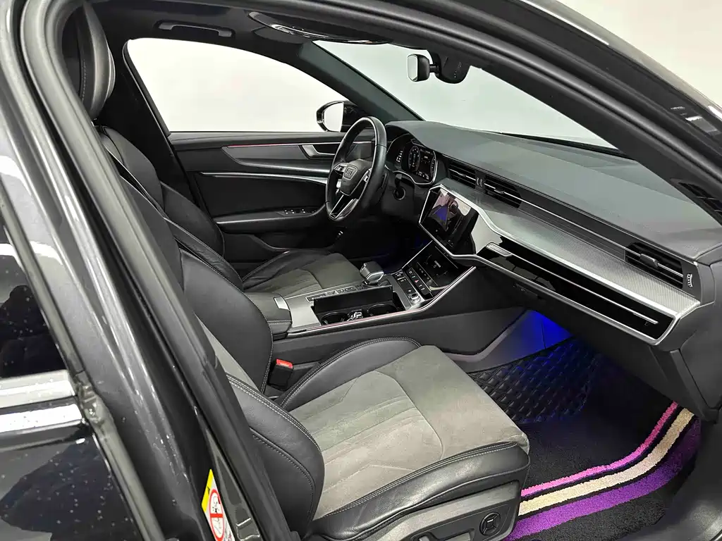 Audi A6L 2022