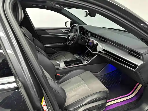 Audi A6L 2022