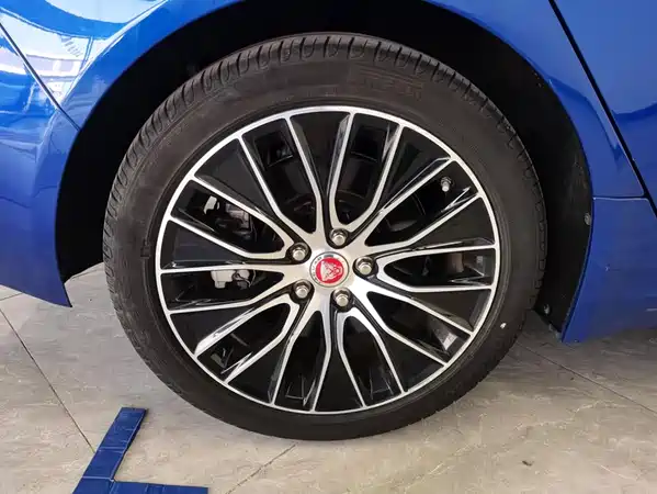 Jaguar XEL 2021