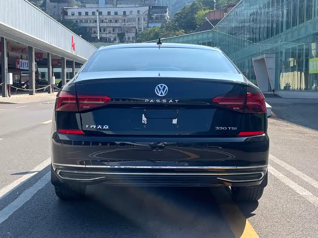 Volkswagen Passat 2019 — фото 11