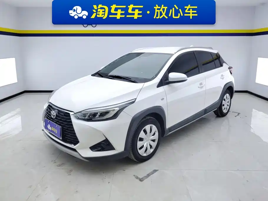 Toyota Yaris L 2021