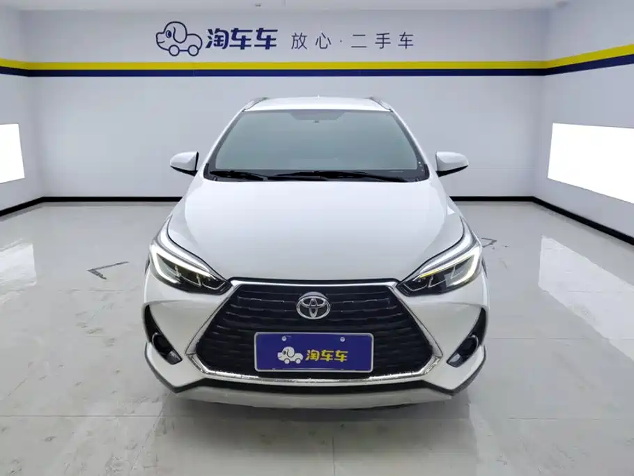 Toyota Yaris L 2021