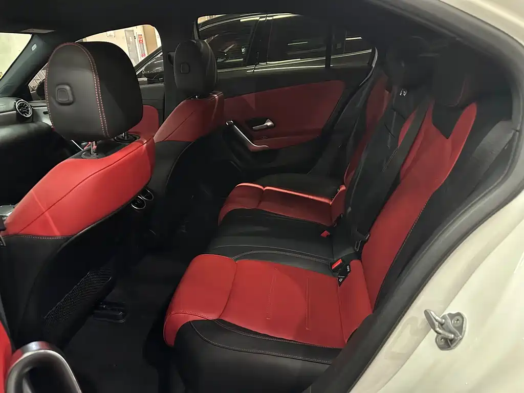 Mercedes-Benz A-Class AMG 2023 — фото 4