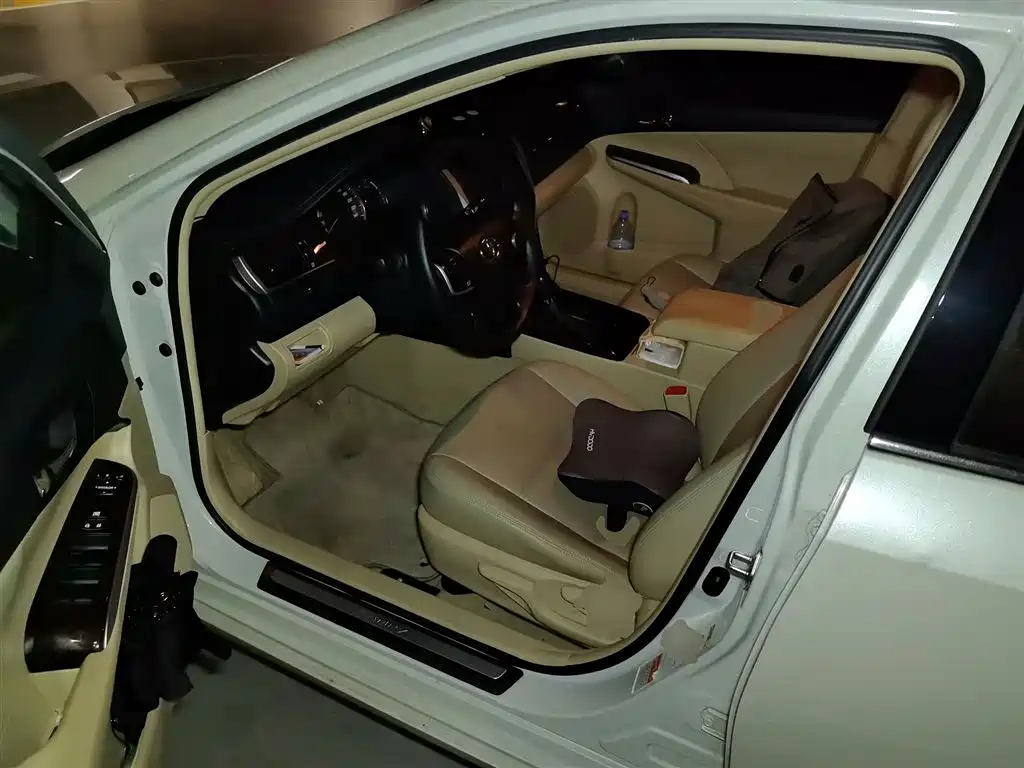 Toyota Camry 2017 — фото 13