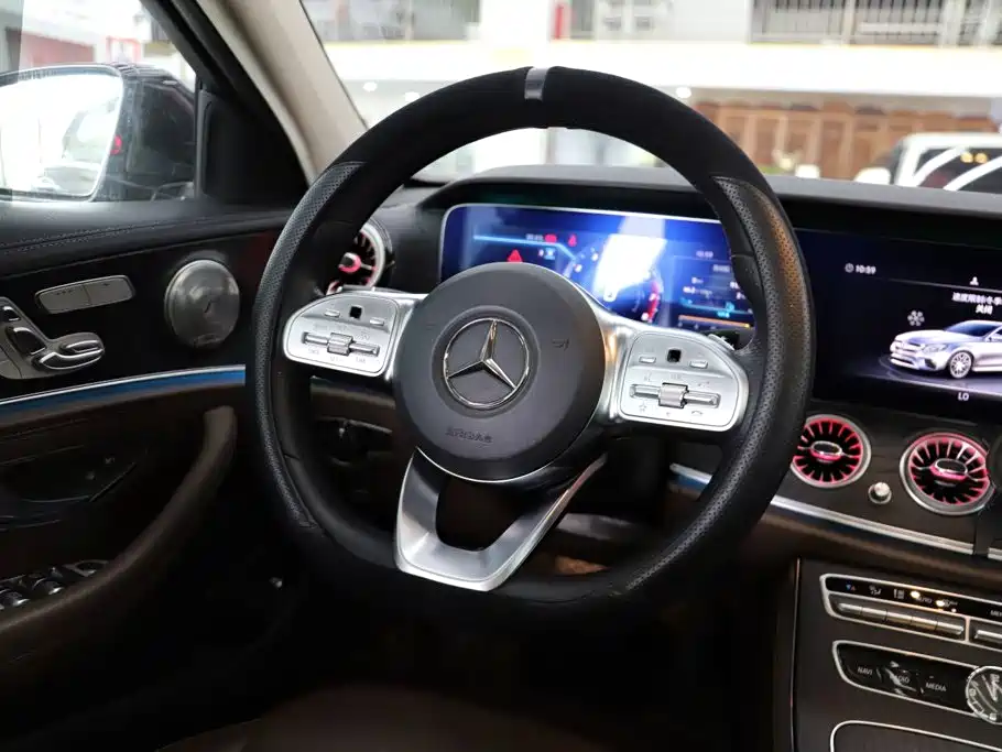 Mercedes-Benz E-Class 2020 — фото 12