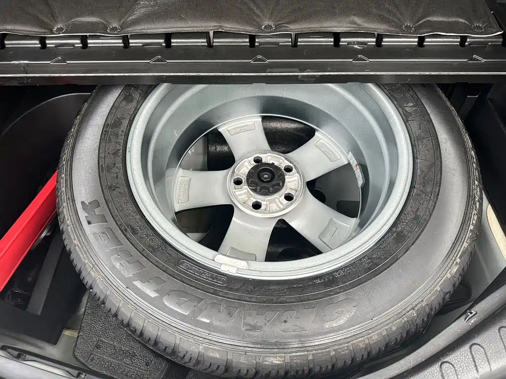 Toyota RAV4 2016 — фото 19