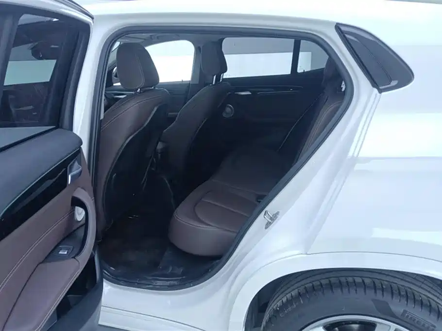 BMW X2 2024 — фото 11