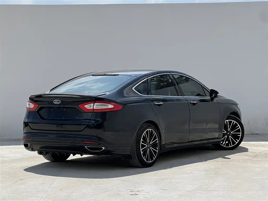 Ford Mondeo 2014 — фото 3