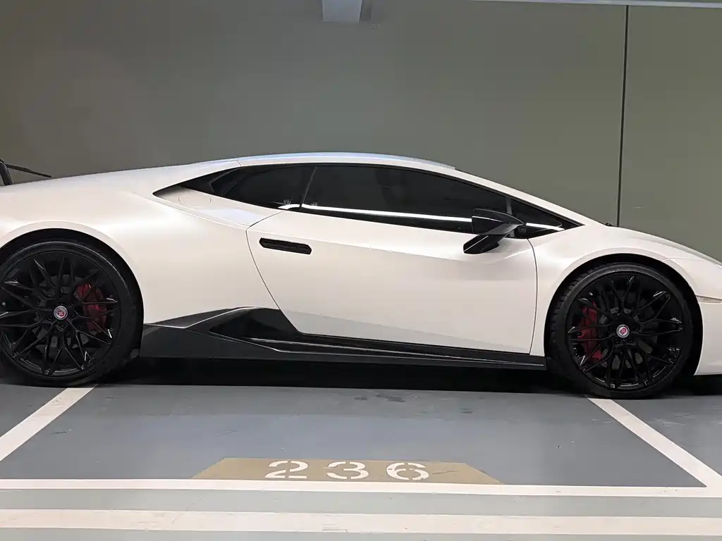 Lamborghini Huracán 2014 — фото 11