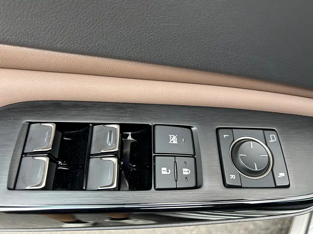 Lexus ES 2022 — фото 16