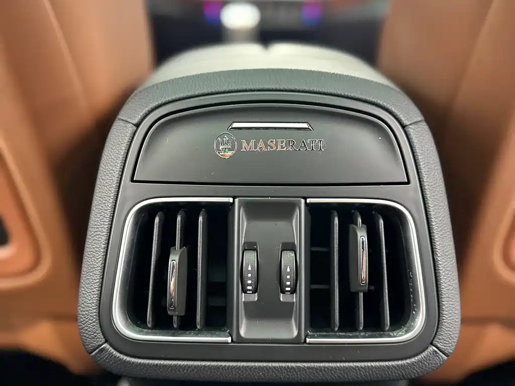 Maserati Levante 2021 — фото 16