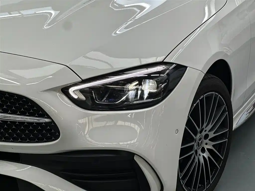 Mercedes-Benz C-Class 2026