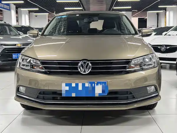 Volkswagen Sagitar 2016