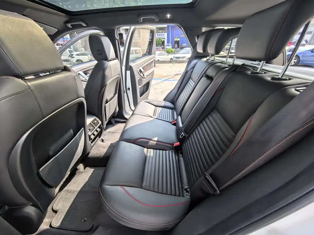 Land Rover Discovery Sport 2020 — фото 21