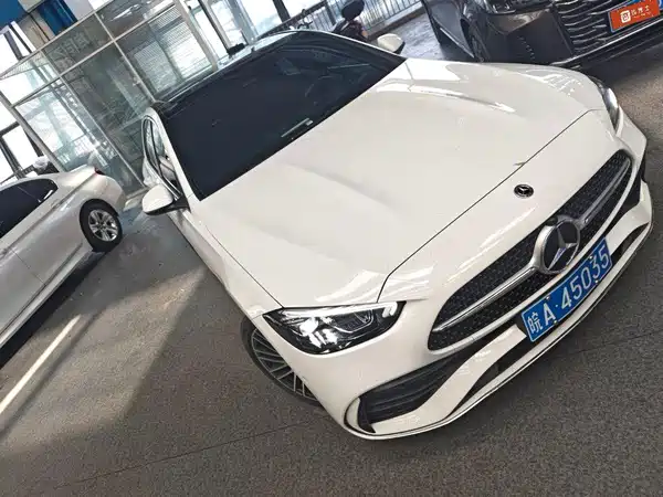 Mercedes-Benz C-Class 2024