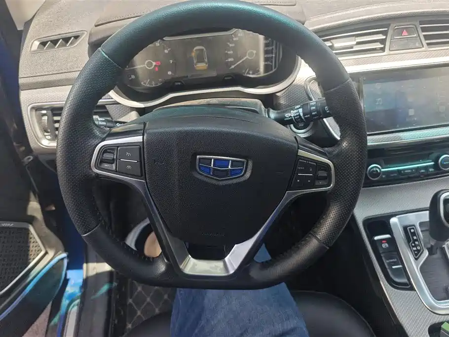 Geely Emgrand GS 2017 — фото 15